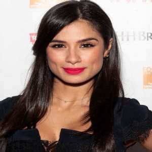 is diane guerrero married|Diane Guerrero Biography, Age, Height, Parents, Books,。